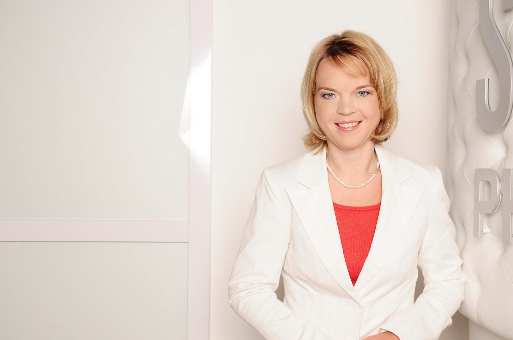 Soulution Coaching Silke Mekat Expertin Mental Health & Stressprävention Effizient arbeiten, gelassen leben: Trainerin & Coach für Zeitmanagement, Selbstorganisation & Stressprävention – für ein souveränes Berufs- und Privatleben. A 061056 Scaled 1 1024x680