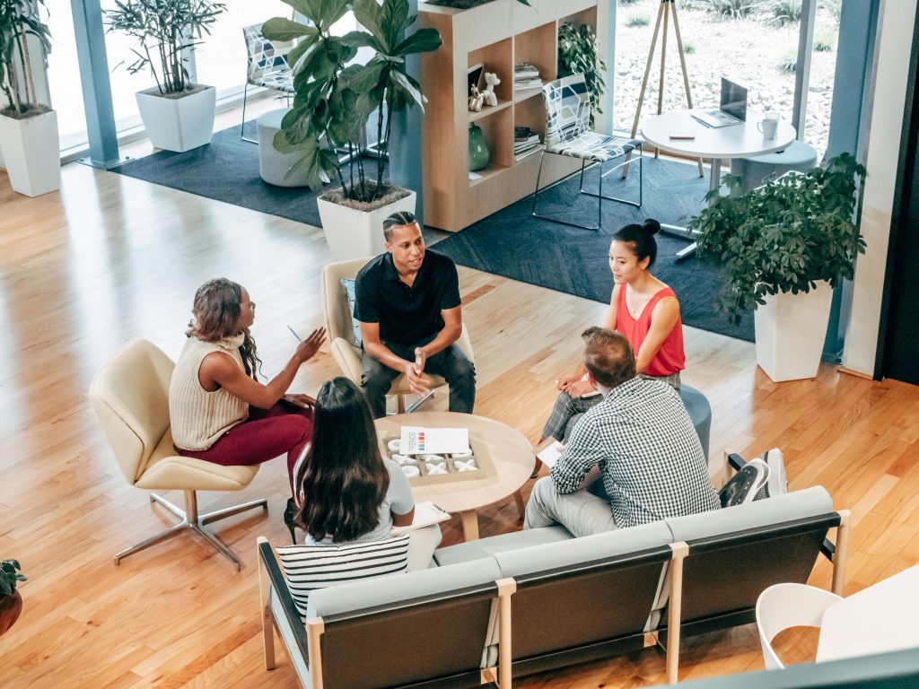 Soulution Coaching Silke Mekat Expertin Mental Health & Stressprävention Effizient arbeiten, gelassen leben: Trainerin & Coach für Zeitmanagement, Selbstorganisation & Stressprävention – für ein souveränes Berufs- und Privatleben. pexels-kindelmedia-7688173 Pexels Kindelmedia 7688173 1024x768